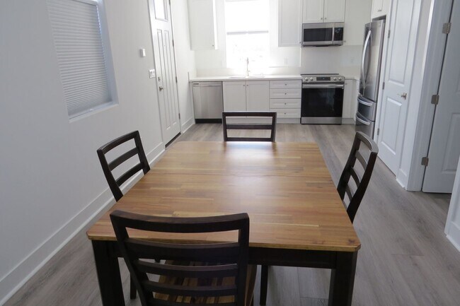 Foto del edificio - 1 br, 1 bath House - 1820 San Luis Ranch Road