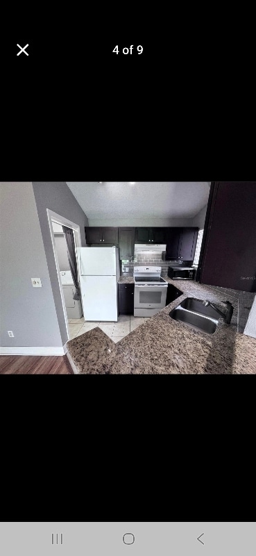 Building Photo - 1972 Lake Atriums Cir