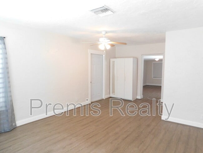 Photo - 5156 5th Ave S House