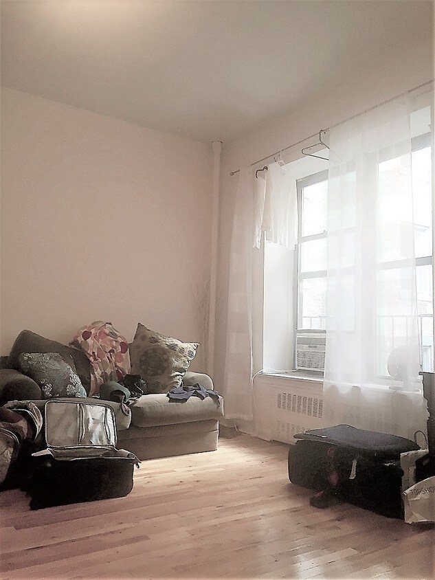 Primary Photo - 102 W 80th St