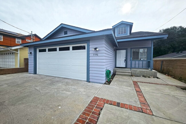 Building Photo - 7556 Thousand Oaks Dr