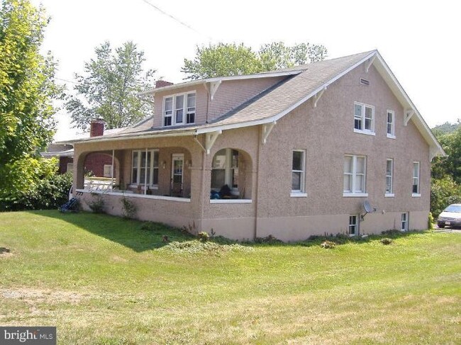 Building Photo - 982 National Hwy