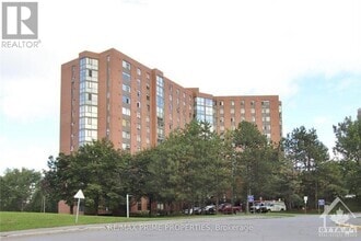 Building Photo - 2871-2871 Richmond Rd