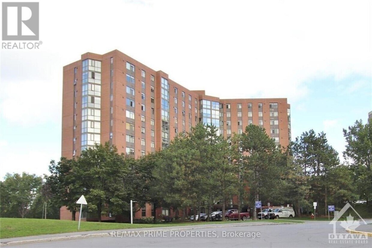 Photo principale - 2871-2871 Richmond Rd