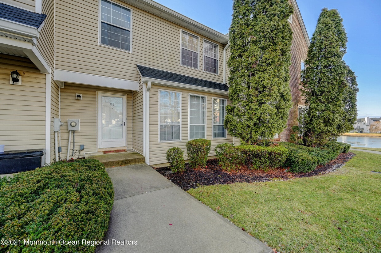 Primary Photo - 65 Culford Pl