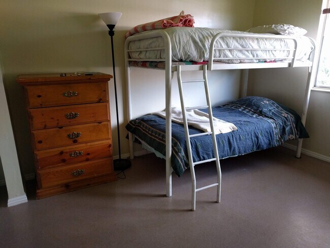 Safe And Sound Sober Women & Children's Home - 1776 Glenbrook Dr