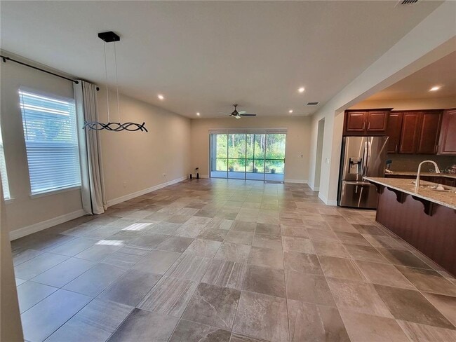 Building Photo - 2414 Riverbank Cv