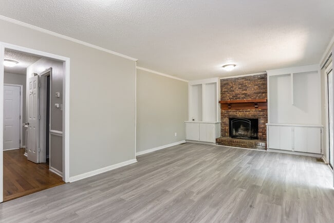 Foto del edificio - 3910 Walnut Hill Ct