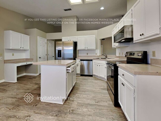 Building Photo - 8844 Ivymill Pl S