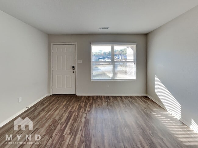 Building Photo - 9176 Pleasant Valley Dr
