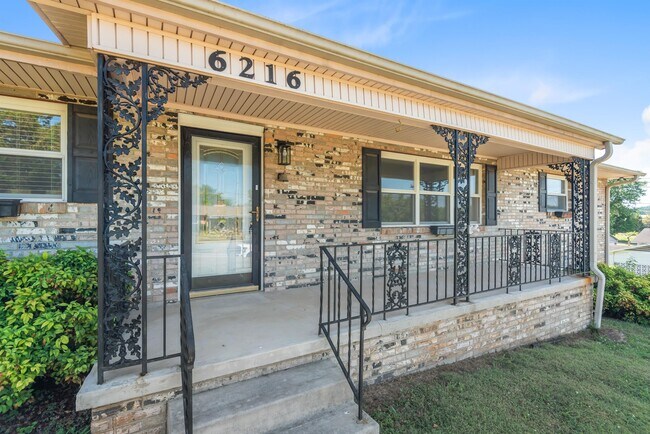 Foto del edificio - 6216 Mountain Laurel Rd