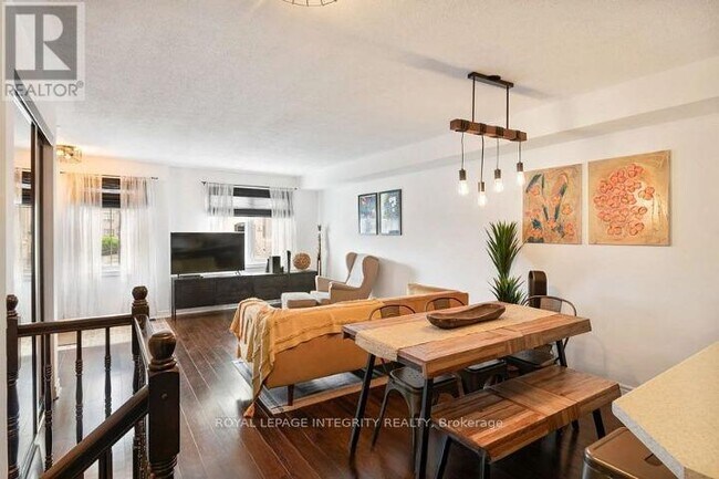 Photo du bâtiment - 254 Titanium Private