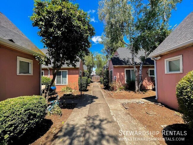 Foto del edificio - 1376 W 6th Ave