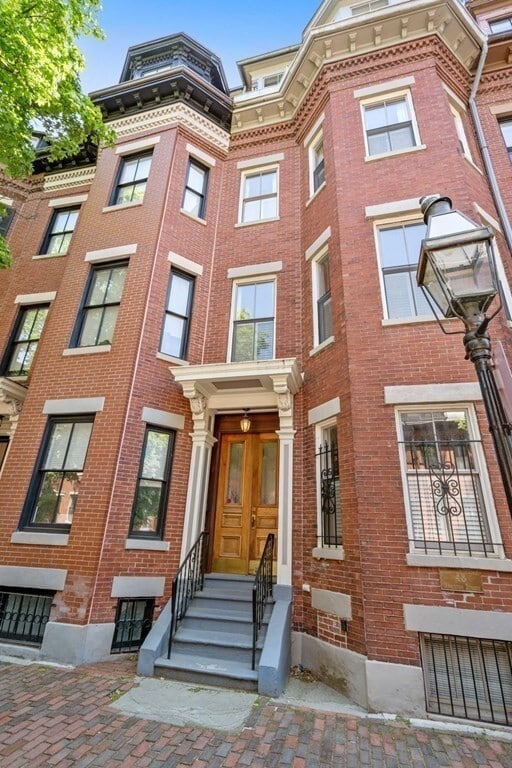 Building Photo - 48 Appleton St