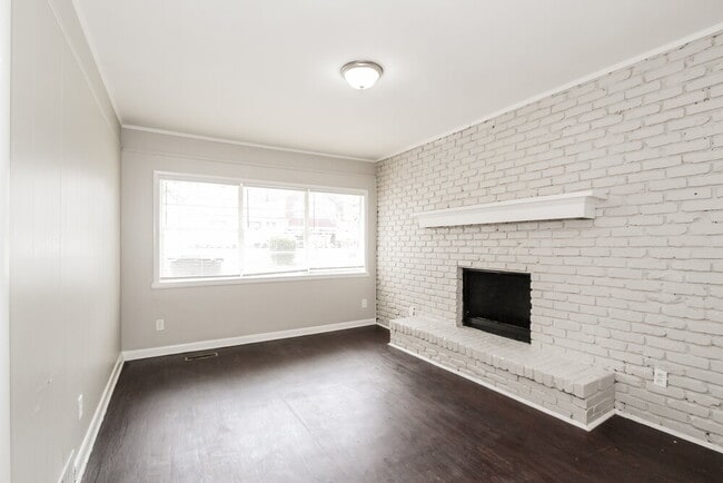 Building Photo - 3269 Allison-Bonnett Memorial Dr