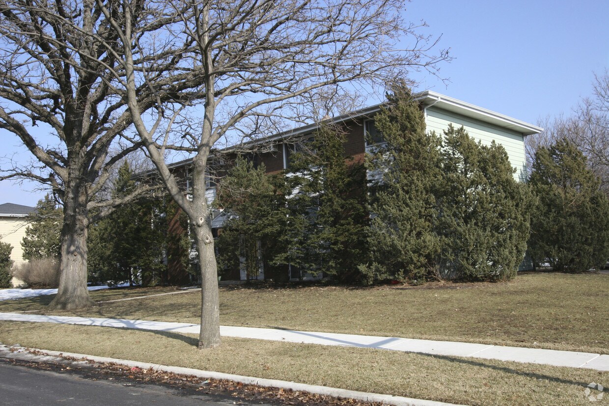 Foto del edificio - 655 Chippewa Dr
