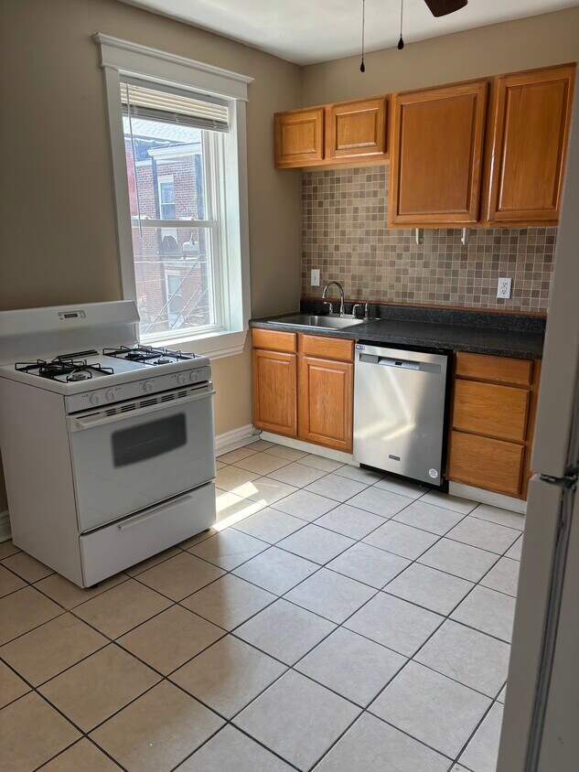 Foto principal - 5820 South Grand