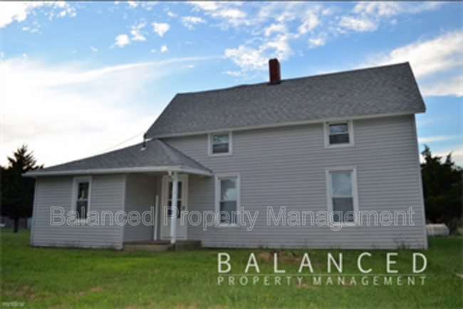Building Photo - 7821 SE Ratner Rd