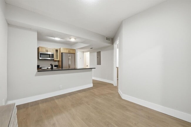 Building Photo - 7318 NW 75th St