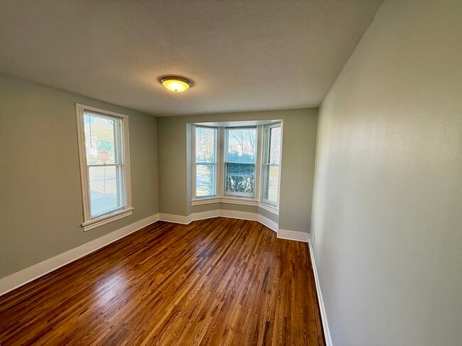 Building Photo - 1430 Madison St NE