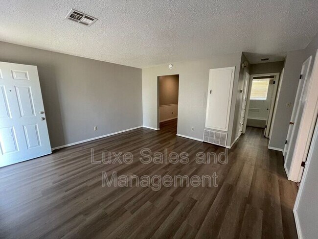Foto del edificio - 14839 Tye Brumley St