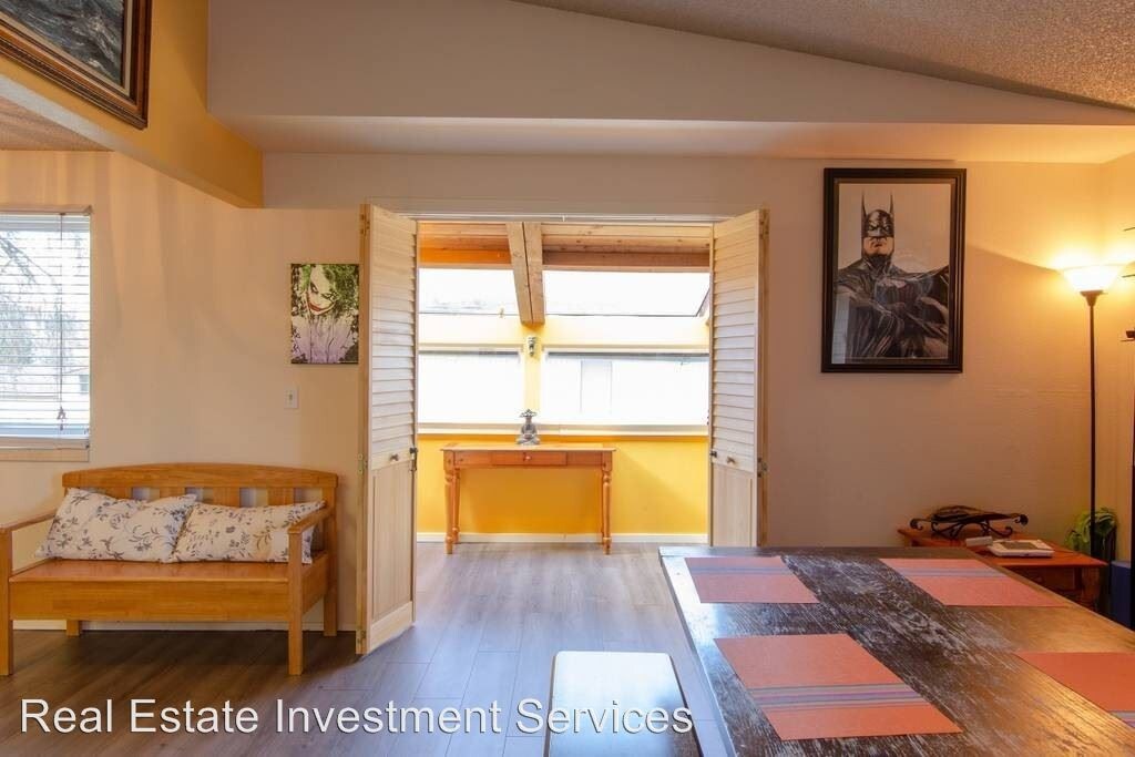 Foto principal - 8320 27th St W