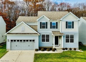 Building Photo - 4816 Lake View Dr