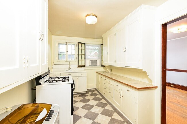 Foto del edificio - 509 6th St SE