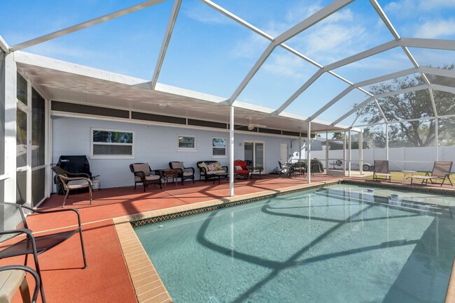 Building Photo - 412 Flamingo Dr