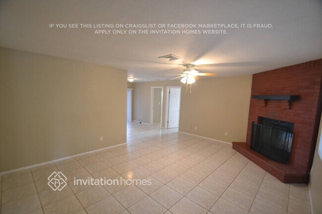 Foto del edificio - 130 NE Madison Cir N