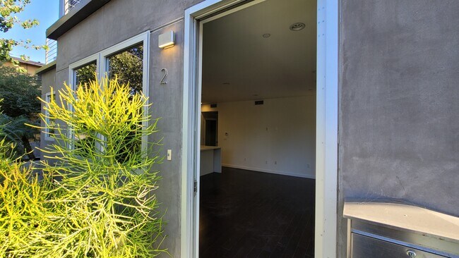 Unit 2 at 11610 Ohio Avenue - 11610 Ohio Ave
