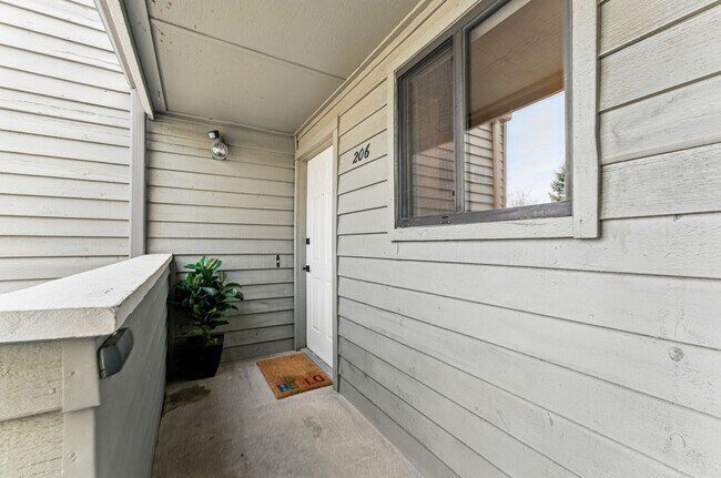 Foto del edificio - Sunny 2-Bed, 2-Bath Condo in Boulder’s Kin...