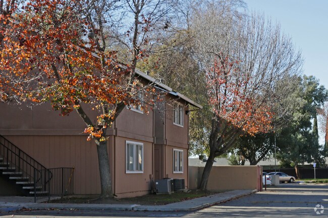 Oakwood Apartments Ivanhoe Ca Building Photo Oakwood Apartments