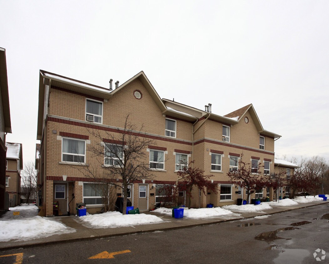 Photo principale - 172 Centre St