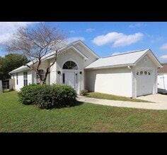 Building Photo - 3094 Layla St