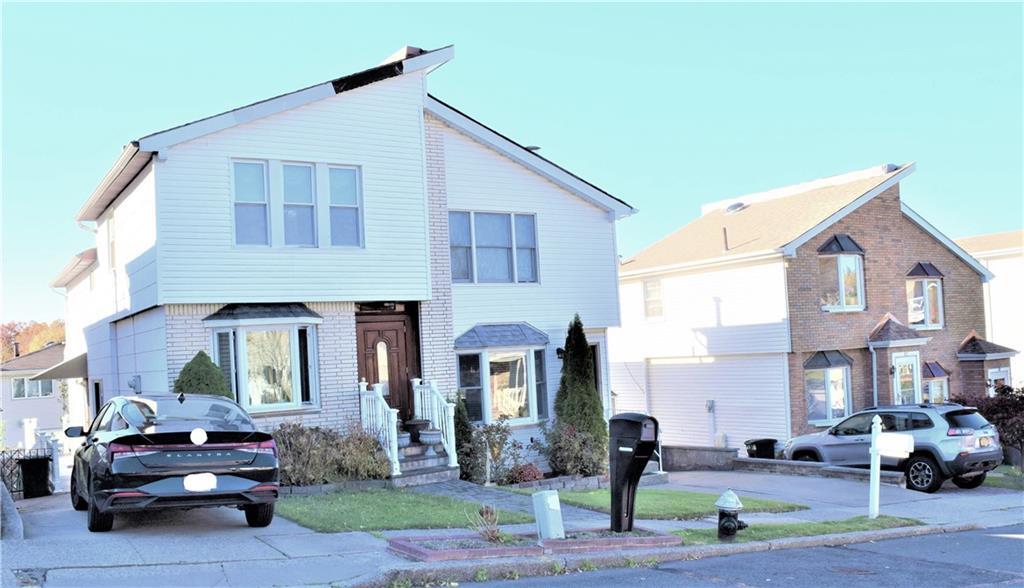 Primary Photo - 66 Hewitt Ave