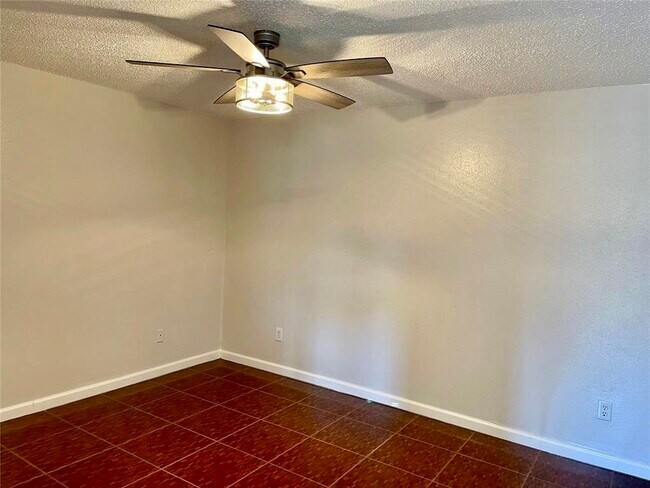 Building Photo - 2750 Holly Hall St