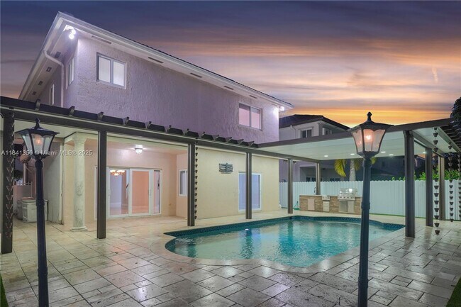 Foto del edificio - 2881 SW 145th Ct