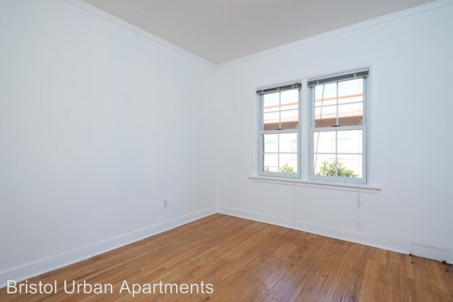 Building Photo - 2623 SE Ankeny St