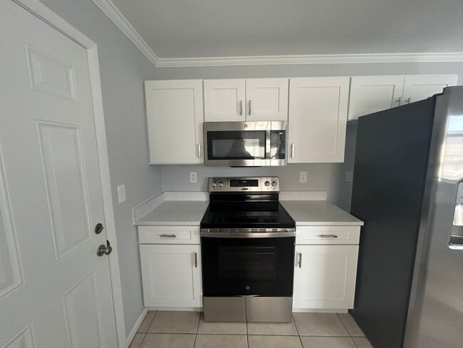 Building Photo - Coming soon 3/2  Stunning home with Lake View