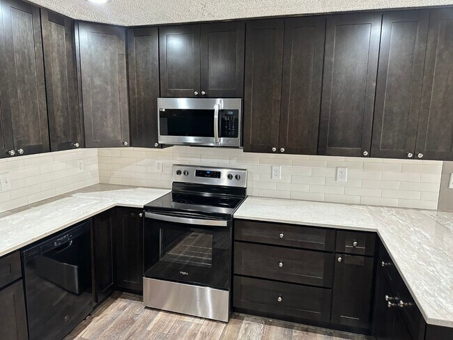 Foto del edificio - 1545 Gaylor Dr SE