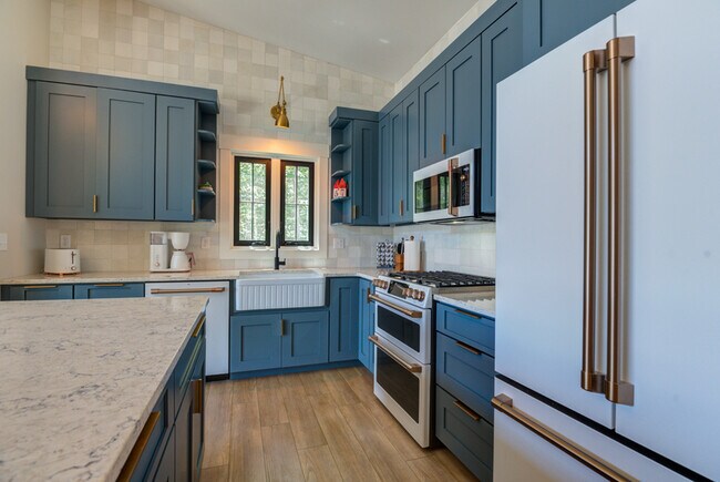 Building Photo - 57 Hoyts Ln