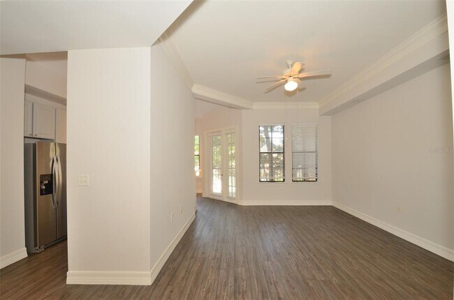 Building Photo - 513 Mirasol Cir