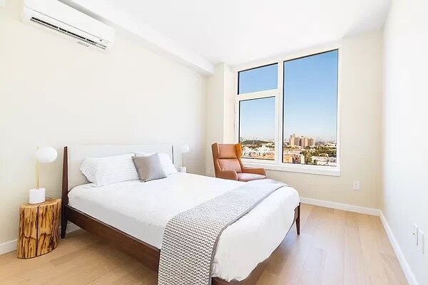 Foto del edificio - 123 Linden Blvd