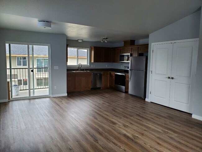 Foto del edificio - 220 Cheryl Ln