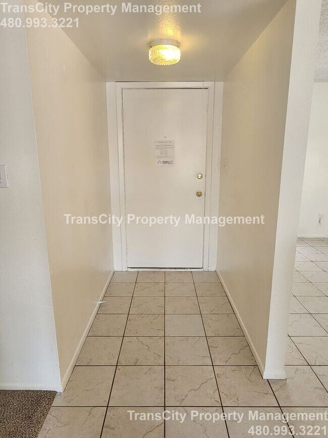 Building Photo - Phoenix home for rent 3 Bed 2 bath