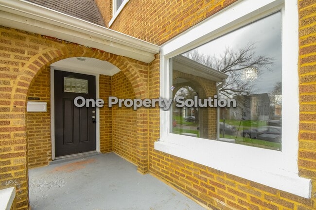 Building Photo - 3612 Van Buren St