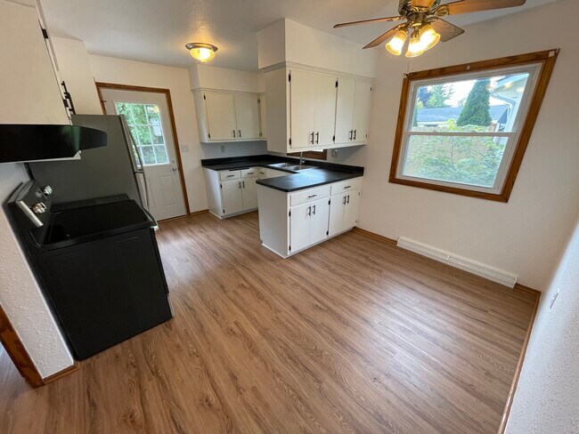 Foto del edificio - 1631 Highland Dr