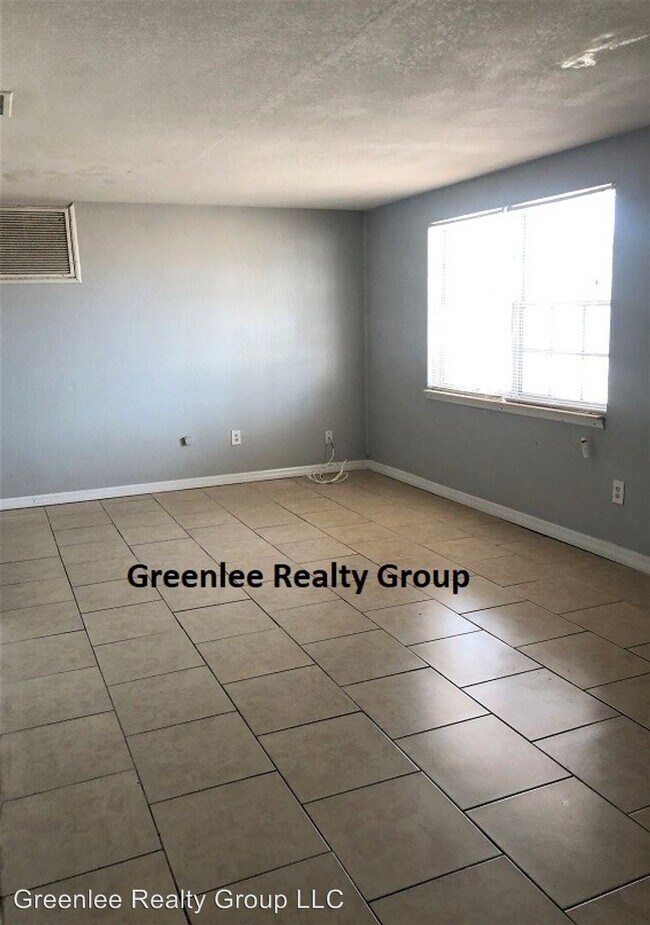 Building Photo - 2 br, 1 bath House - 3436 Devonshire Dr