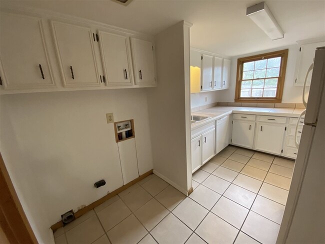 Building Photo - 33 Northtown Rd